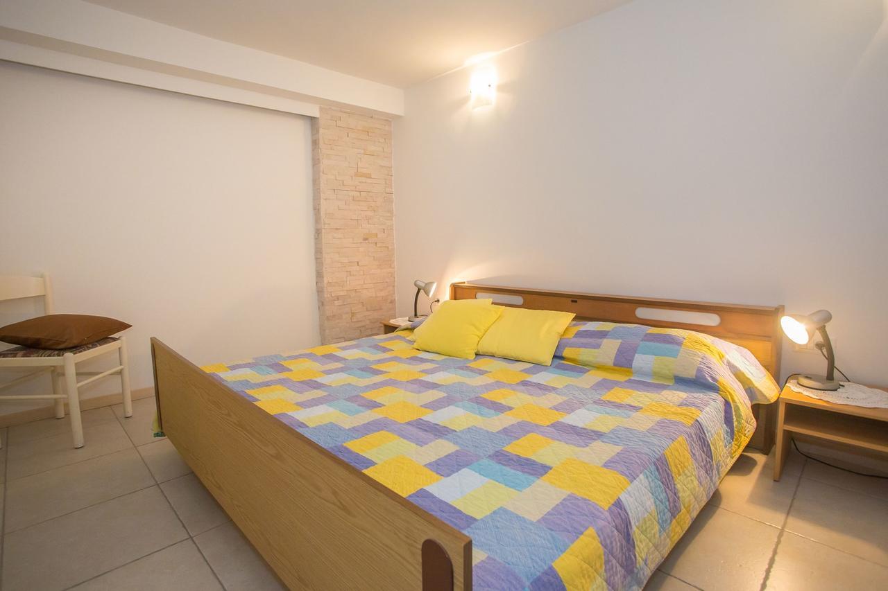 App. Fiorela Hotel Porec Exterior photo